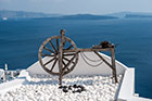 Santorini, Oia. Fragment ogrodu na dachu jednego z hoteli. - foto: wnieznane.pl Santorini, Oia. Fragment ogrodu na dachu jednego z hoteli. - foto: wnieznane.pl