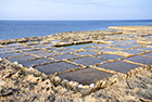 Gozo. Salt Pans, czyli solniska w północnej części wyspy. - foto: wnieznane.pl Gozo. Salt Pans, czyli solniska w północnej części wyspy. - foto: wnieznane.pl