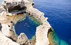 Gozo. Azure Window. Ekipa śmiałków wyrusza na podziwianie podwodnego świata. - foto: wnieznane.pl Gozo. Azure Window. Ekipa śmiałków wyrusza na podziwianie podwodnego świata. - foto: wnieznane.pl