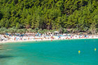 Thassos. Porto Vathi - druga z plaż z drobinkami marmuru zamiast piasku. - foto: wnieznane.pl Thassos. Porto Vathi - druga z plaż z drobinkami marmuru zamiast piasku. - foto: wnieznane.pl