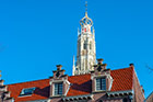 Haarlem. Charaktertystyczna wieża budynku Bakenesserkerk. - foto: wnieznane.pl Haarlem. Charaktertystyczna wieża budynku Bakenesserkerk. - foto: wnieznane.pl