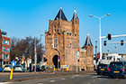 Haarlem. Dawna brama prowadząca do miasta - Amsterdamse Poort. - foto: wnieznane.pl Haarlem. Dawna brama prowadząca do miasta - Amsterdamse Poort. - foto: wnieznane.pl