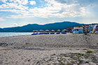 Chalkidiki. Plaża w miejscowości Sarti. - foto: wnieznane.pl Chalkidiki. Plaża w miejscowości Sarti. - foto: wnieznane.pl