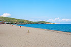Chalkidiki. Plaża w miejscowości Sarti. - foto: wnieznane.pl Chalkidiki. Plaża w miejscowości Sarti. - foto: wnieznane.pl