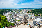 Salzburg. Panorama starego miasta z twierdzy Hohensalzburg. - foto: wnieznane.pl Salzburg. Panorama starego miasta z twierdzy Hohensalzburg. - foto: wnieznane.pl