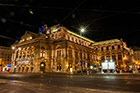 Wiedeń. Opera nocą. - foto: wnieznane.pl Wiedeń. Opera nocą. - foto: wnieznane.pl