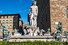 Florencja. Fontanna Neptuna na Piazza della Signoria. - foto: wnieznane.pl Florencja. Fontanna Neptuna na Piazza della Signoria. - foto: wnieznane.pl