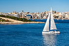 Malta. Valletta. Widok na miasto i marinę. - foto: wnieznane.pl Malta. Valletta. Widok na miasto i marinę. - foto: wnieznane.pl