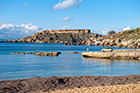 Malta. Zatoka Gnejna Bay i piaszczysta plaża o tej samej nazwie. - foto: wnieznane.pl Malta. Zatoka Gnejna Bay i piaszczysta plaża o tej samej nazwie. - foto: wnieznane.pl