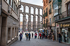 Segowia. Akwedukt i Plaza del Azoguejo. - foto: wnieznane.pl Segowia. Akwedukt i Plaza del Azoguejo. - foto: wnieznane.pl