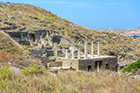 Mykonos. Na terenie starożytnych ruin na wyspie Delos. - foto: wnieznane.pl Mykonos. Na terenie starożytnych ruin na wyspie Delos. - foto: wnieznane.pl