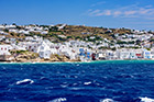 Mykonos. Stolica wyspy widziana od strony morza. - foto: wnieznane.pl Mykonos. Stolica wyspy widziana od strony morza. - foto: wnieznane.pl
