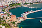 Alanya. Widok na miasto i wybrzeże z twierdzy z XIII wieku. - foto: wnieznane.pl Alanya. Widok na miasto i wybrzeże z twierdzy z XIII wieku. - foto: wnieznane.pl