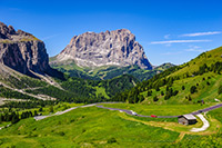 Dolomity, Passo Gardena (Przełęcz Gardena). - foto: wnieznane.pl Dolomity, Passo Gardena (Przełęcz Gardena). - foto: wnieznane.pl