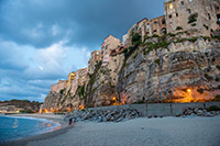 Kalabria. Tropea wieczorową porą. - foto: wnieznane.pl Kalabria. Tropea wieczorową porą. - foto: wnieznane.pl