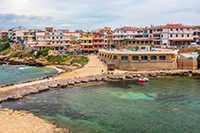 Kalabria. Widok na miasteczko Le Castella. - foto: wnieznane.pl Kalabria. Widok na miasteczko Le Castella. - foto: wnieznane.pl