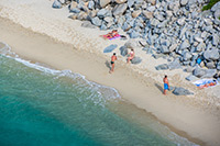 Kalabria. Plaża w Tropei. - foto: wnieznane.pl Kalabria. Plaża w Tropei. - foto: wnieznane.pl