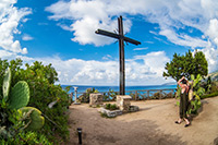 Kalabria. Santuario di Santa Maria dell'Isola w Tropei. - foto: wnieznane.pl Kalabria. Santuario di Santa Maria dell'Isola w Tropei. - foto: wnieznane.pl