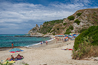 Kalabria. Wspaniałe górzyste wybrzeże Capo Vaticano. - foto: wnieznane.pl Kalabria. Wspaniałe górzyste wybrzeże Capo Vaticano. - foto: wnieznane.pl