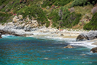 Kalabria. Wspaniałe górzyste wybrzeże Capo Vaticano. - foto: wnieznane.pl Kalabria. Wspaniałe górzyste wybrzeże Capo Vaticano. - foto: wnieznane.pl