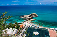 Kalabria. Malownicza plaża z fanstastyczną wodą w Riaci. - foto: wnieznane.pl Kalabria. Malownicza plaża z fanstastyczną wodą w Riaci. - foto: wnieznane.pl