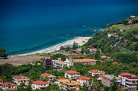 Kalabria. Widok z góry na słynną miejscowość Tropea. - foto: wnieznane.pl Kalabria. Widok z góry na słynną miejscowość Tropea. - foto: wnieznane.pl