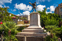 Kalabria. Malownicze centrum słynnej miejscowości Tropea. - foto: wnieznane.pl Kalabria. Malownicze centrum słynnej miejscowości Tropea. - foto: wnieznane.pl