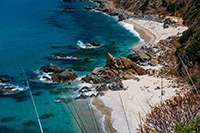 Kalabria. Piękna plaża Paradiso del Sub położona w miejscowości Zambrone. - foto: wnieznane.pl Kalabria. Piękna plaża Paradiso del Sub położona w miejscowości Zambrone. - foto: wnieznane.pl
