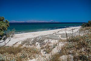 Kos. Piaszczysta plaża Mastichari na północnym wybrzeżu. - foto: wnieznane.pl Kos. Piaszczysta plaża Mastichari na północnym wybrzeżu. - foto: wnieznane.pl