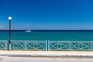 Kos. Spacer wzdłuż zatoki Kefalos z przejrzystą, cudowną wodą. - foto: wnieznane.pl Kos. Spacer wzdłuż zatoki Kefalos z przejrzystą, cudowną wodą. - foto: wnieznane.pl