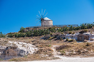 Kos. Wiatrak w miejscowości Kefalos. - foto: wnieznane.pl Kos. Wiatrak w miejscowości Kefalos. - foto: wnieznane.pl