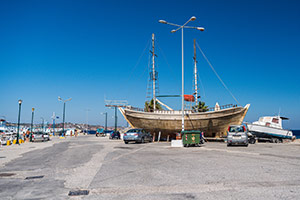 Kos. Port w Kamari. - foto: wnieznane.pl Kos. Port w Kamari. - foto: wnieznane.pl