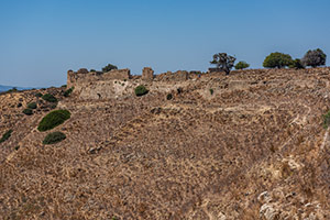 Kos. Rozległe pozostałości twierdzy w okolicach wioski Antimachia. - foto: wnieznane.pl Kos. Rozległe pozostałości twierdzy w okolicach wioski Antimachia. - foto: wnieznane.pl