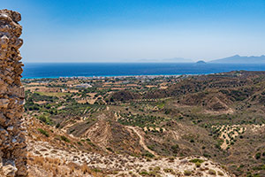 Kos. Widok na okolicę z ruin twierdzy Antimachia. - foto: wnieznane.pl Kos. Widok na okolicę z ruin twierdzy Antimachia. - foto: wnieznane.pl